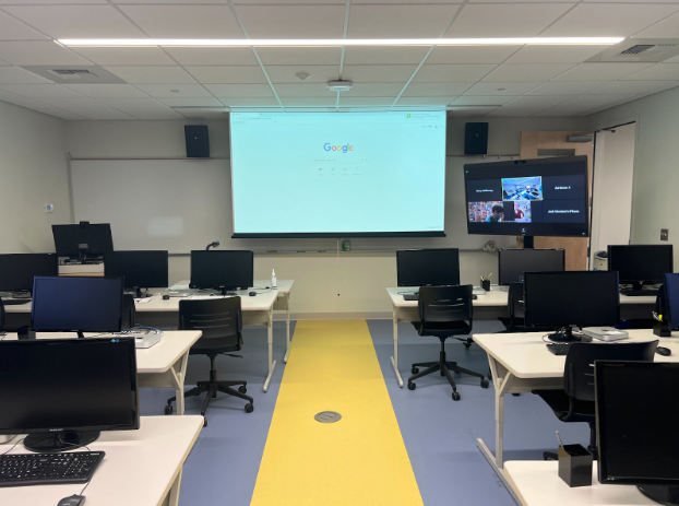 Image of the DTen D7X in front of the Classroom at Lane Community College.